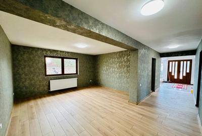 Casă cu 5 camere cu Teren 450 Mp în Central - 4