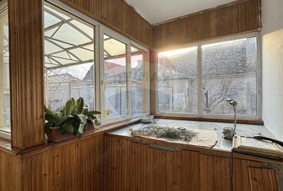 Casă cu 3 camere cu Teren 572 Mp în Central - 2