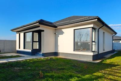 Casa individuala - 3 camere - 2 bai - 375 mp teren - 1