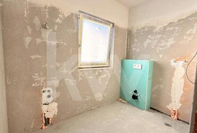 Casă cu 7 camere cu Teren 470 Mp în Tineretului - 9