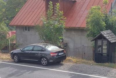 Casă cu 4 camere cu Teren 240 Mp în Central - 5
