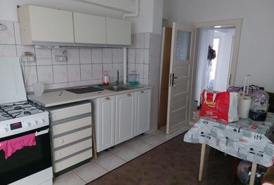Apartament cu 3 camere decomandat în Ampoi 3 - 7