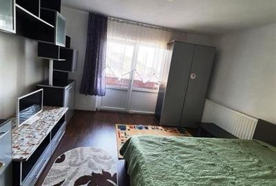 Garsonieră decomandată, mobilată în Răcădău