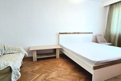 Apartament cu 3 camere în Piața Unirii