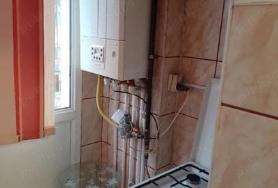 Proprietar,inchiriez apartament cu 2 camere in Brosteni - 9