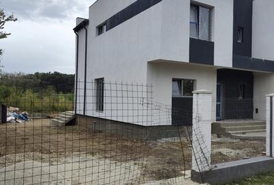 Casă cu 4 camere cu Teren 410 Mp în Corbeanca - 3