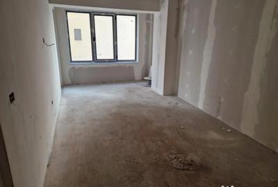 Apartament cu 3 camere decomandat în George Enescu - 1