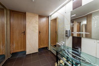 Spațiu comercial, de 200 mp, în Central - 12