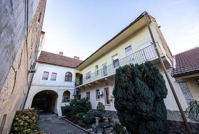 2 apartamente, 1 etaj, o oportunitate rară - ultracentral - 12