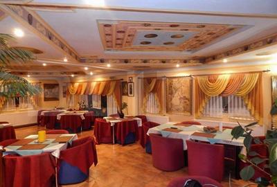 Casă individuală cu 8 camere cu Teren 1000 Mp în Sud - 3