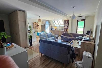 Apartament cu 3 camere semidecomandat în Florești - 2