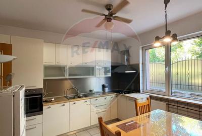 Inchiriere casa - vila cu 6 camere,  zona Cosbuc - 7