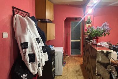 Apartament cu 2 camere decomandat în Apărătorii Patriei - 9