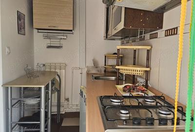 Garsonieră decomandată în Apărătorii Patriei