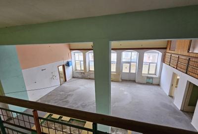 Spațiu comercial, de 194 mp, în P-ța Ovidiu - 3