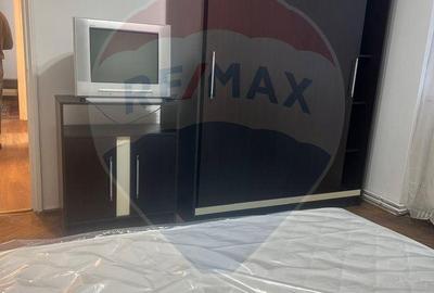 Apartament cu 3 camere, mobilat în Central - 1