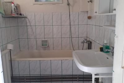 Casa 4 camere mobilate, garaj mare, gradina si atelier, Resita, zona Muncitoresc - 2