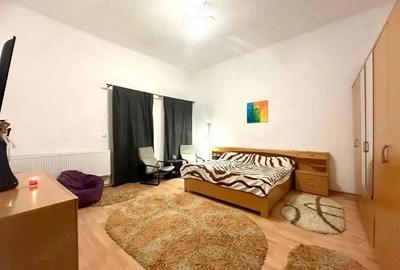 Apartament cu 3 camere la casa cu acces auto in curte Centru Oradea - 2