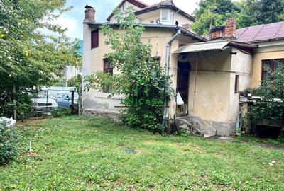 Teren Central /Casa 3 camere - 4