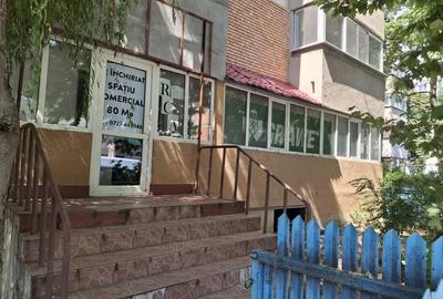 Apt 4 camere spatiu comercial 80 MP de inchiriat Alexandria