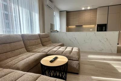 Apartament cu 2 camere decomandat, mobilat în Tractorul