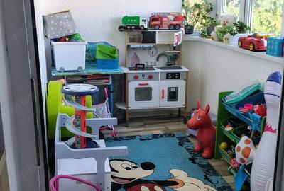 Apartament cu 3 camere decomandat în Central