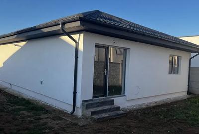 Casa Parter,300 mp,90 MP utili, Damila
