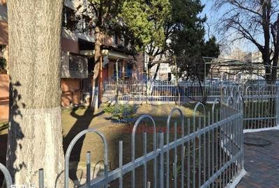 Garsonieră semidecomandată în Titan