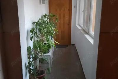 Apartament cu 3 camere semidecomandat în Oltenița - 2