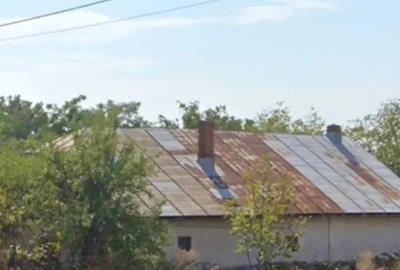 Casa curte Dambovita 25000 negociabil - 1