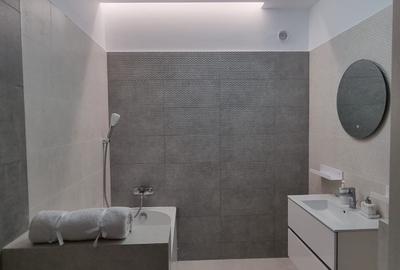 Apartament 2 camere - Mamaia - Vedere frontală la Lacul Siutghiol - 650 euro - 13