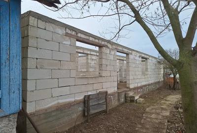 Casa de vanzare + teren - construc?ie noua neterminata Casa de vanzare + teren - construc?ie noua neterminata - 2
