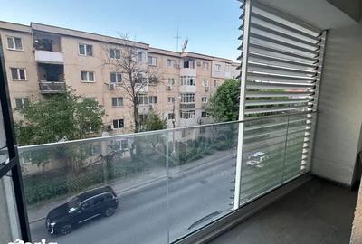 Apartament cu 2 camere decomandat în 9 Mai - 2