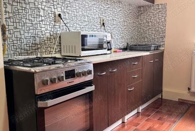 Garsonieră decomandată în Noua