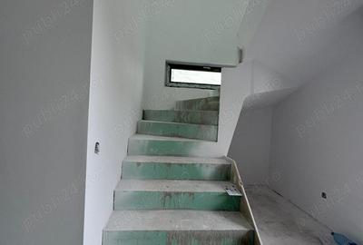 Casă cu 4 camere cu Teren 150 Mp în Central