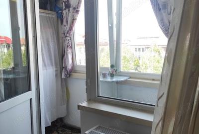 Apartament cu 3 camere semidecomandat în Cornetu - 2