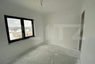Casă cu 4 camere cu Teren 200 Mp în Central - 1