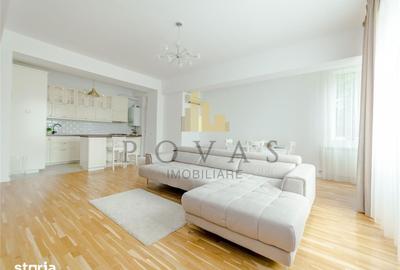 Apartament cu 3 camere semidecomandat în Central