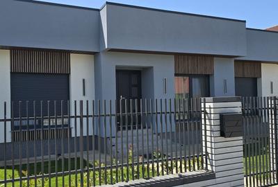 Casă cu 4 camere în Sântandrei - 2