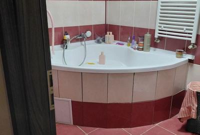 Casă cu 4 camere în Central - 2
