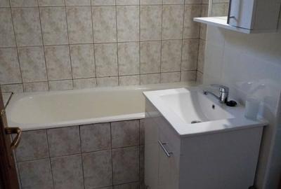 Apartament cu 3 camere - zona centru - Tg Cucu - 8