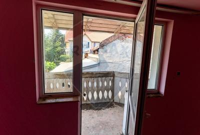 Casă individuală cu 4 camere cu Canalizare în Central - 17