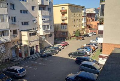 Apartament cu 2 camere decomandat în Central - 3