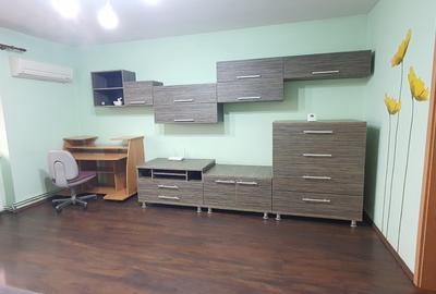 Apartament cu 2 camere semidecomandat, mobilat în Central - 3