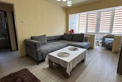 Apartament cu 3 camere în Central - 1