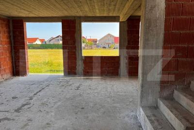 CASA DE VANZARE LA ROSU IN CIHEI, STRADA INCHISA,ZONA LINISTITA - 7