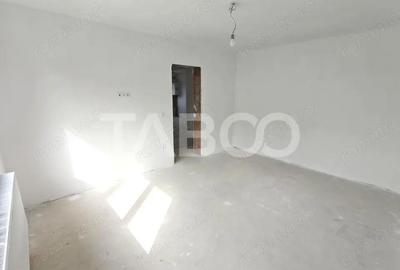 Apartament cu 3 camere decomandat în Central - 1