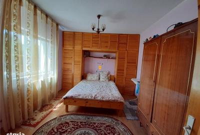 Casă cu 4 camere în Bănești - 3