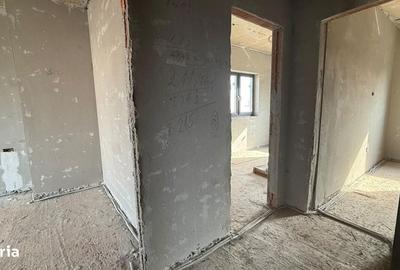 Casă cu 4 camere cu Teren 290 Mp în Central