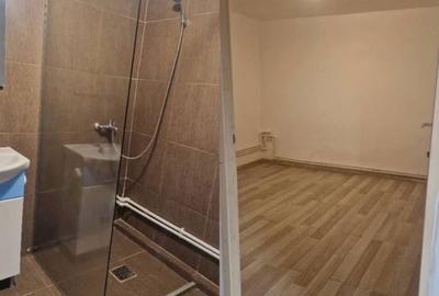 Casă cu 4 camere cu Teren 75 Mp în Central - 5